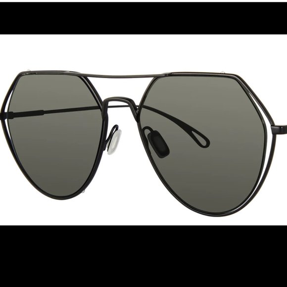 NWOT - VERA WANG LING IN BLACK main image 4